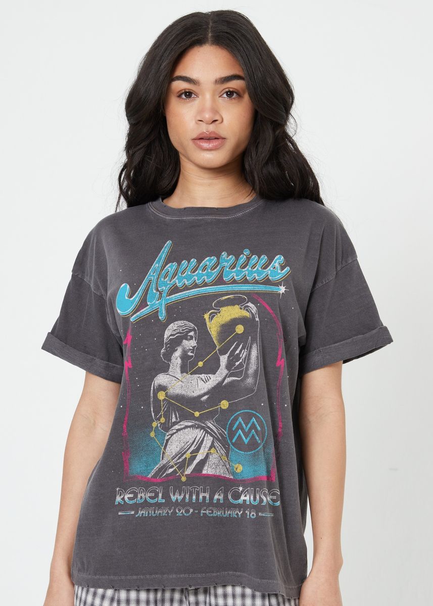 GIRL DANGEROUS Zodiac Tee in Vintage Black