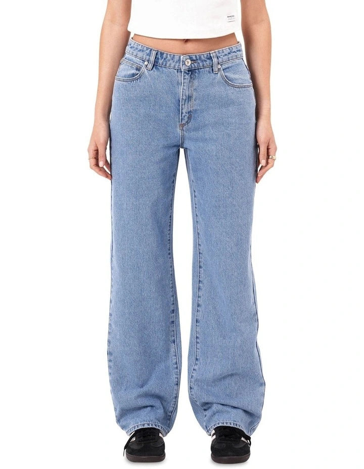 Abrand Jeans 95 Baggy in Gisele Tint Mid Blue