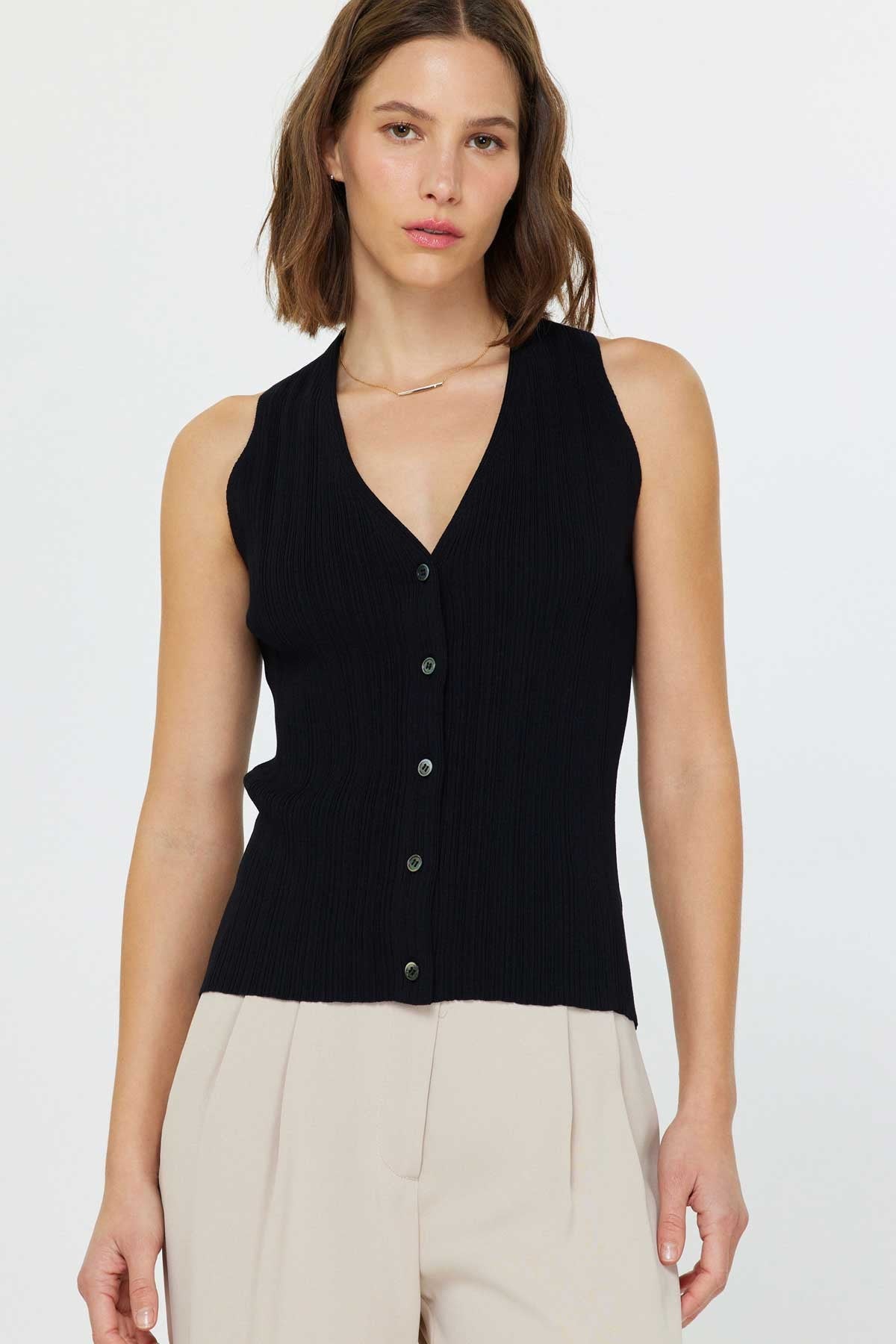 NYLAND Darla V-Neck Sleeveless Button Down Sweater