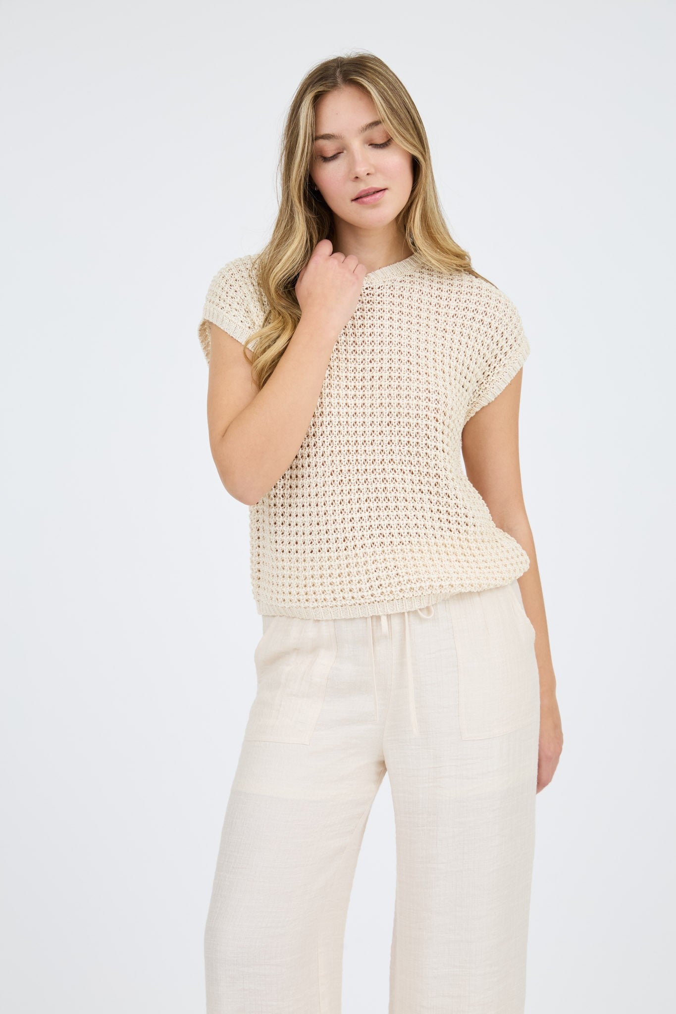 Gild Marian Crochet Knit Batwing Short Sleeve Sweater Top Oatmeal