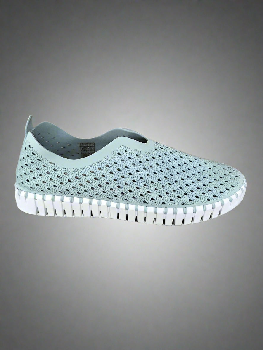 Ilse Jacobsen Tulip 139 – Travel-Friendly Slip-On White Sole
