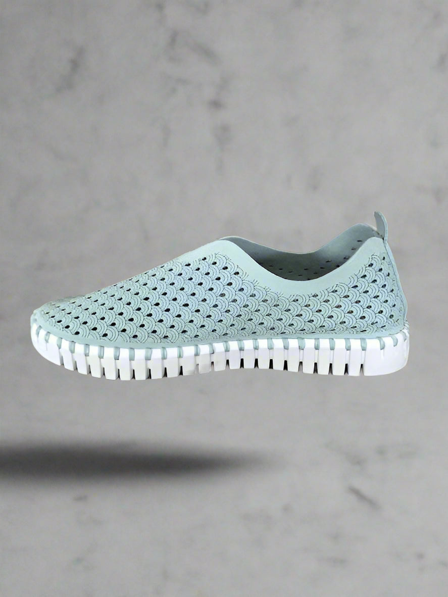 Ilse Jacobsen Tulip 139 – Travel-Friendly Slip-On White Sole