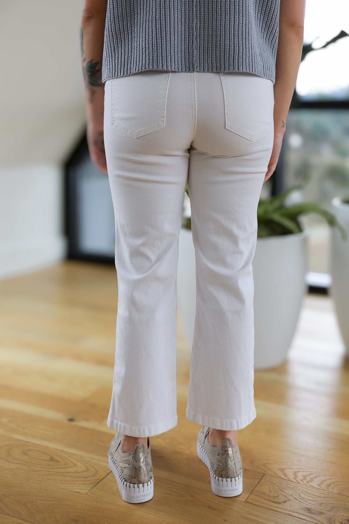 Sanctuary Vacation Crop in White