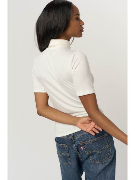 PROJECT SOCIAL T Jesllyn Turtleneck Rib Tee