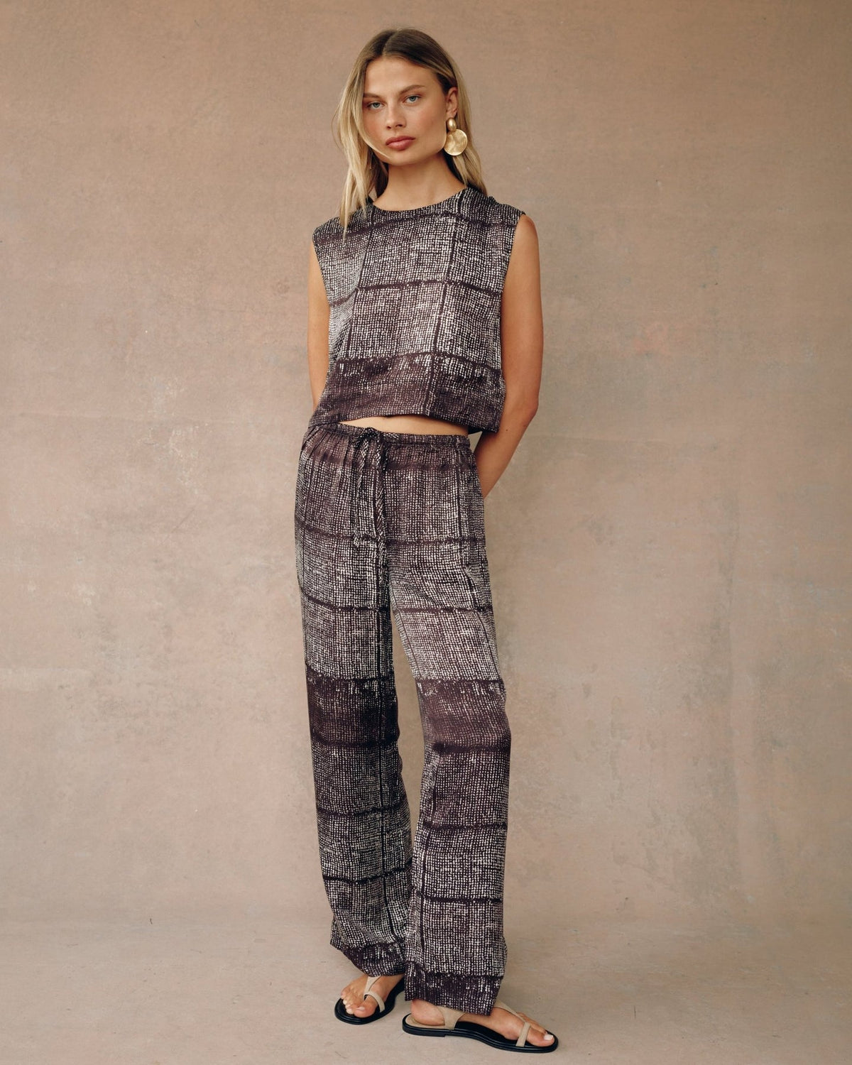 Bella Dahl Boxy Button Back Top in Asilah Textured Print