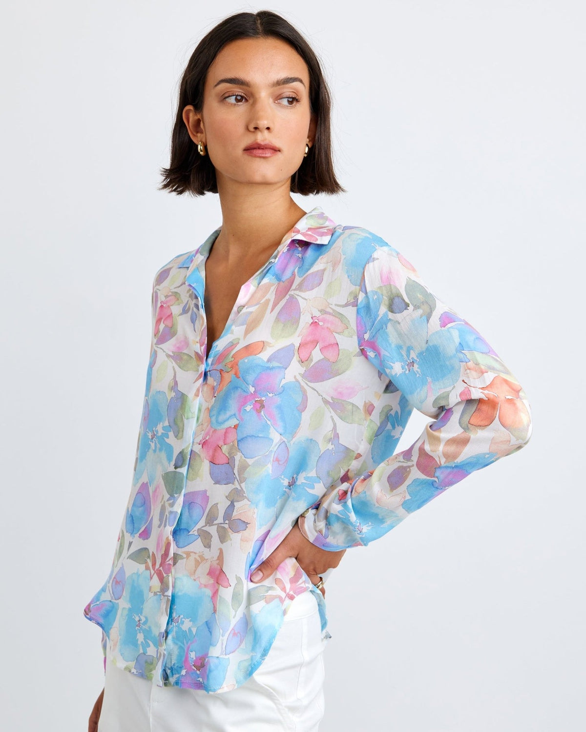 Bella Dahl Clean Front Hipster Shirt in Floral Garden Print