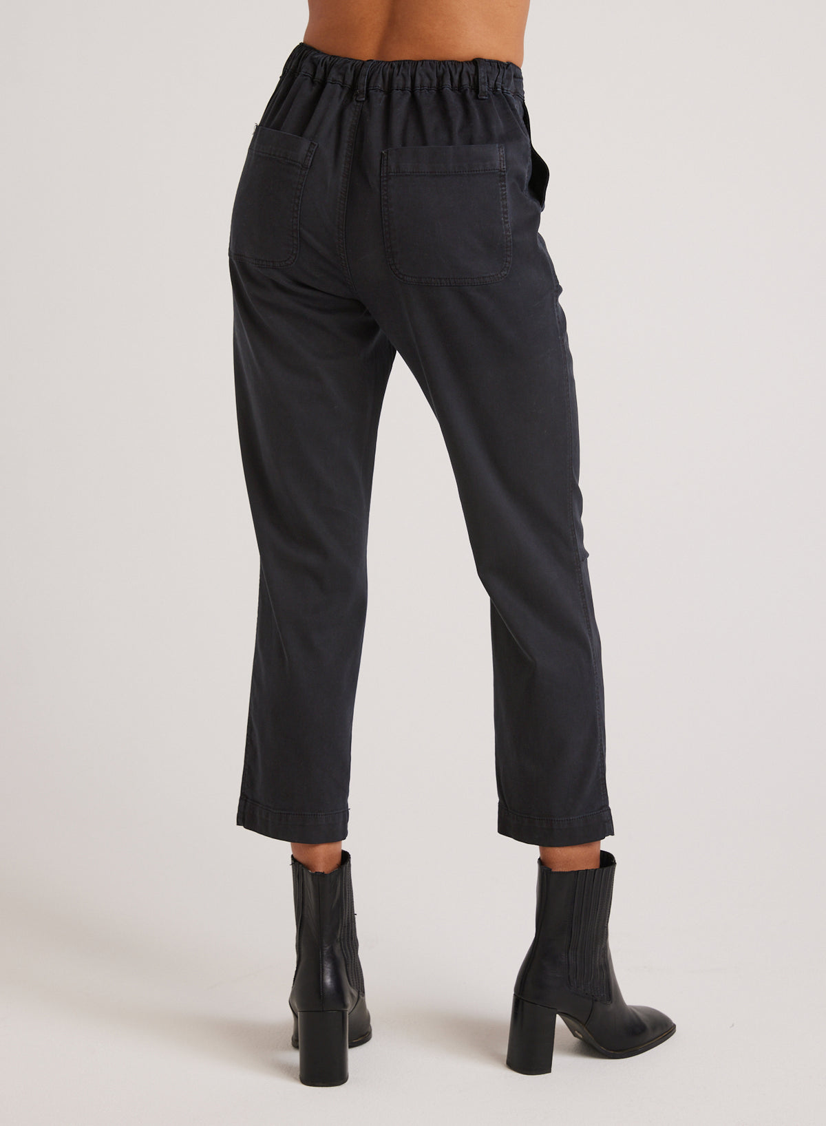 Bella Dahl Beau - Darted Knee Utility Trouser