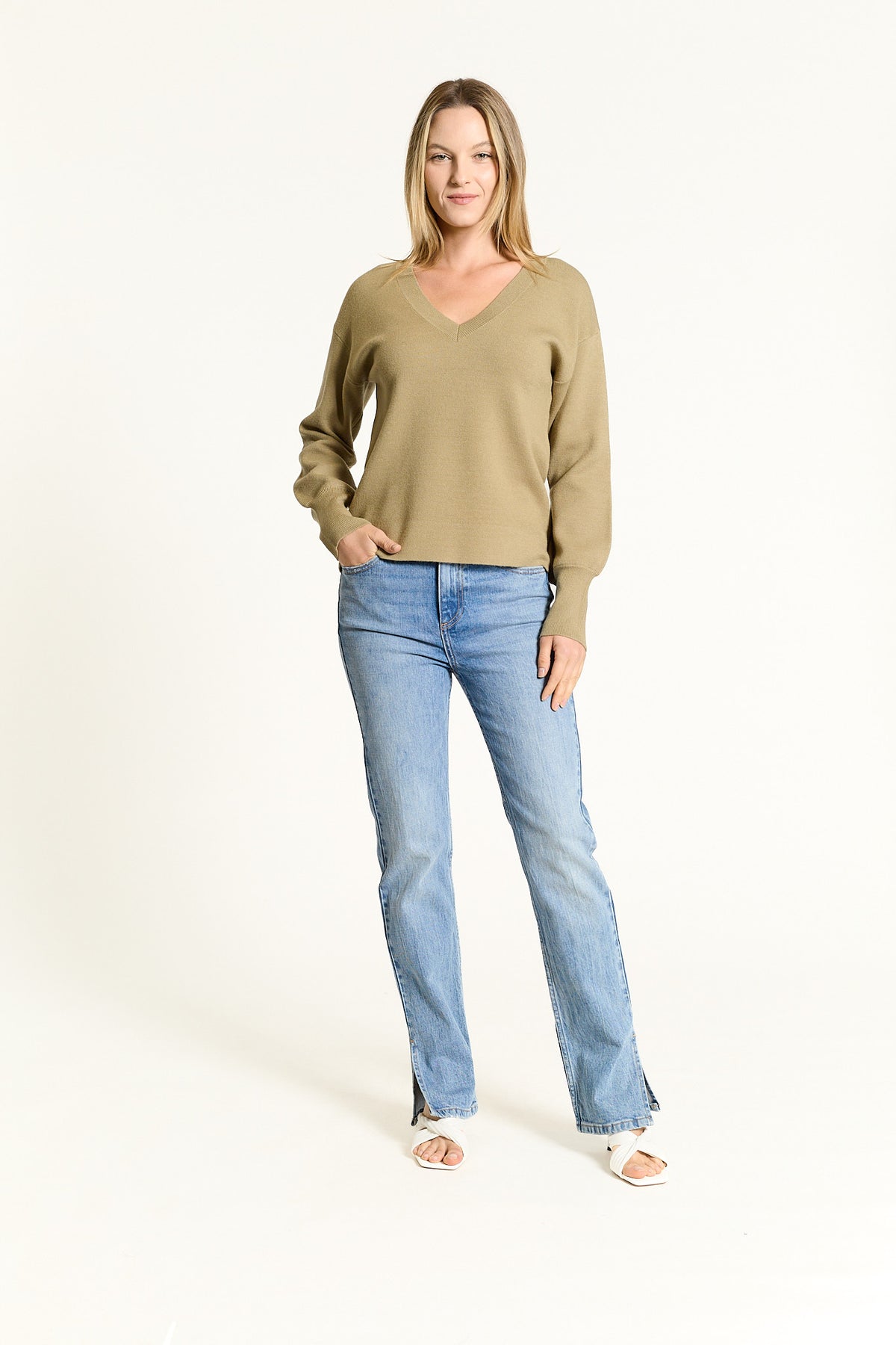 OAT V-Neck Balloon Sleeve Sweater