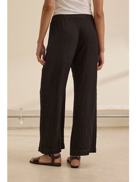 Velvet by Graham & Spencer Stephanie Pull On Pant