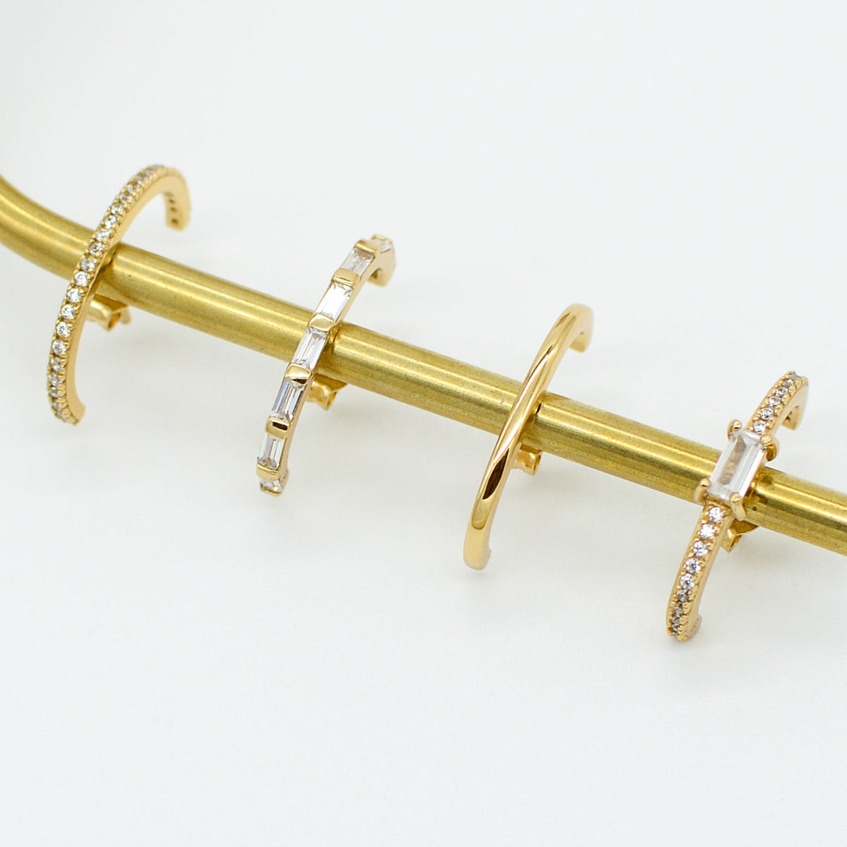 AU79 St Moritz Ear Suspender