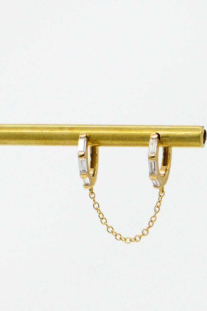 AU79 St Moritz Double Huggie w/ Chain