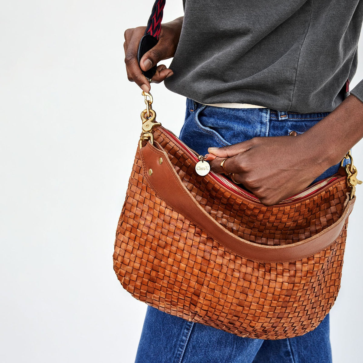 Clare V. Moyen Messenger