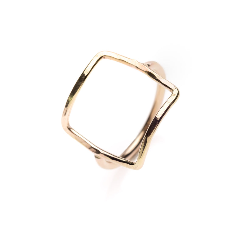 Kenda Kist Large Square Ring Gold