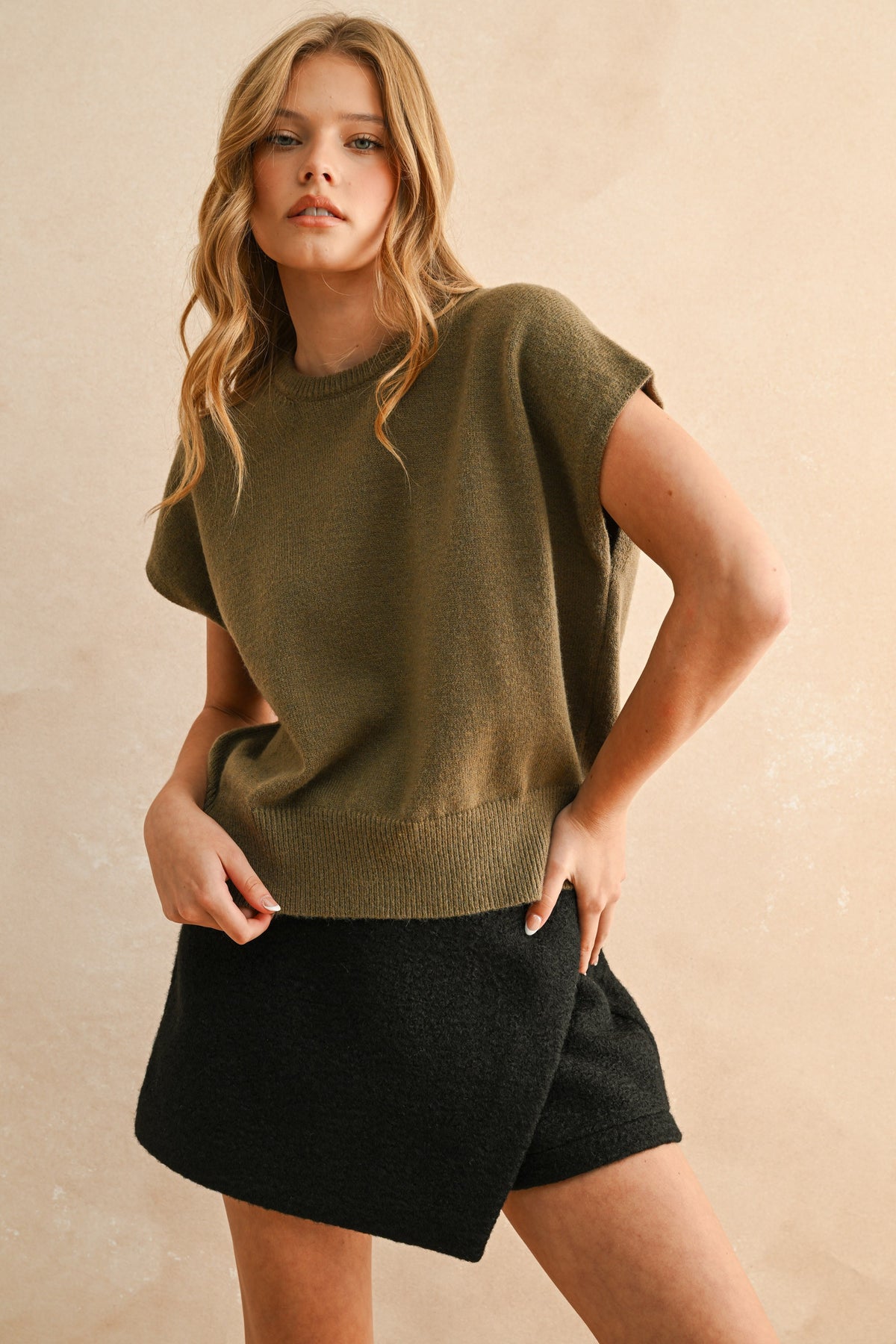 NYLAND Darcy Loose Fit SS Sweater Top Olive