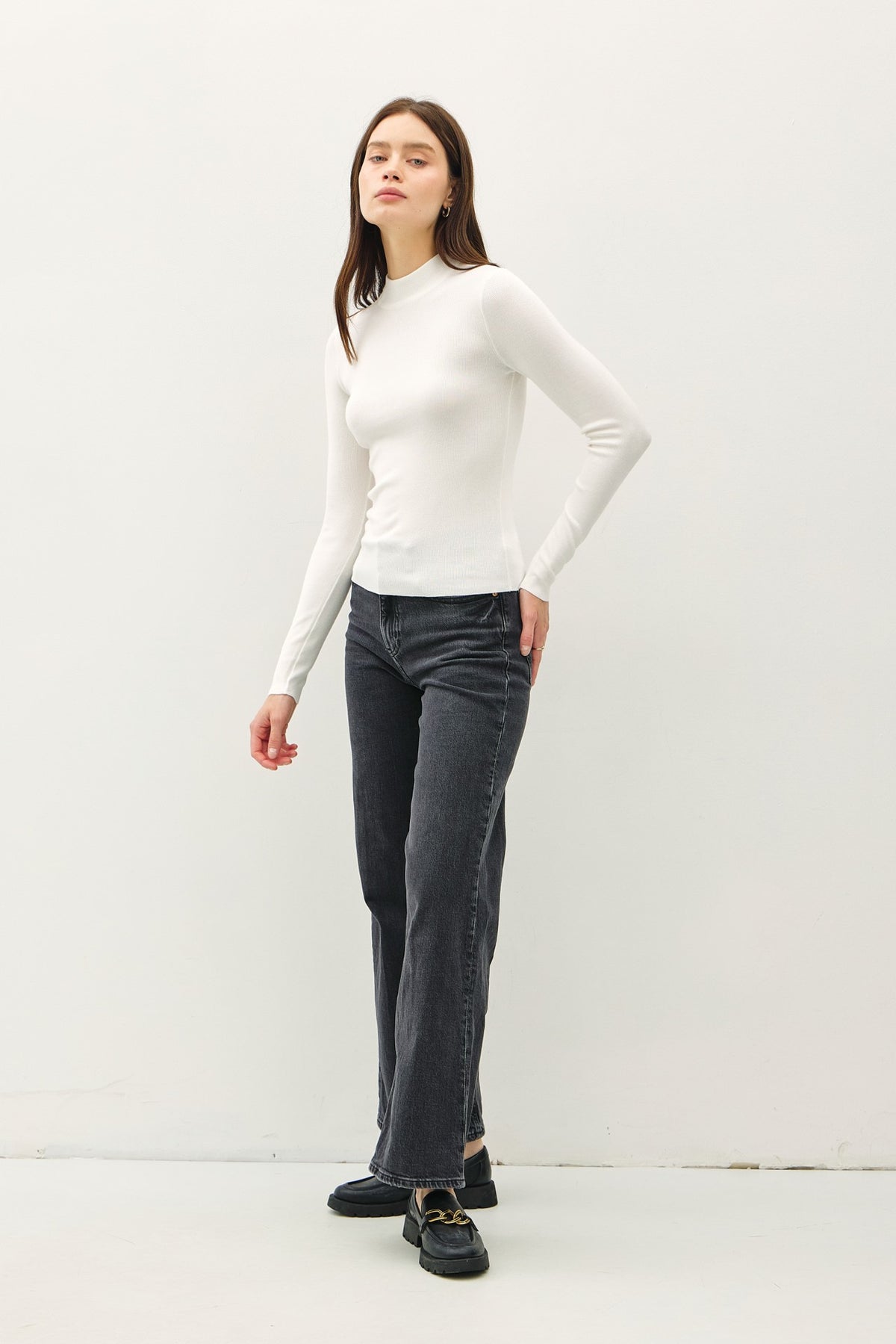 NYLAND Elora Basic RIbbed Mockneck Sweater