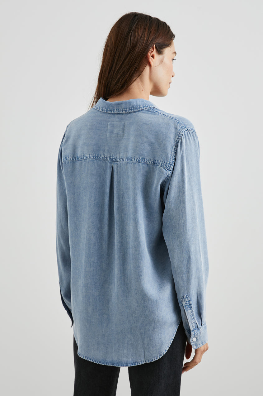 Rails Ingrid Shirt in Medium Vintage Cloud Wash