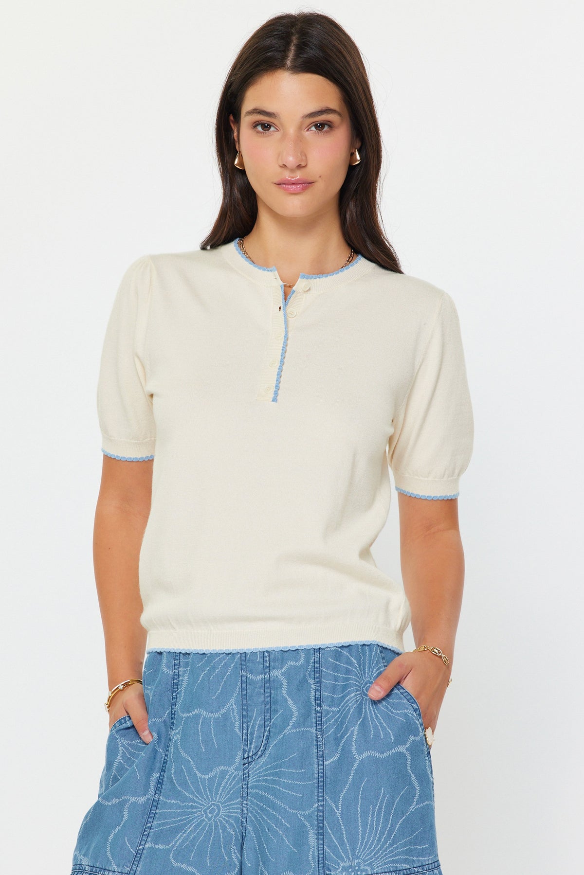 NYLAND Brennan Contrast Edge Detail Buttoned Tee Ivory