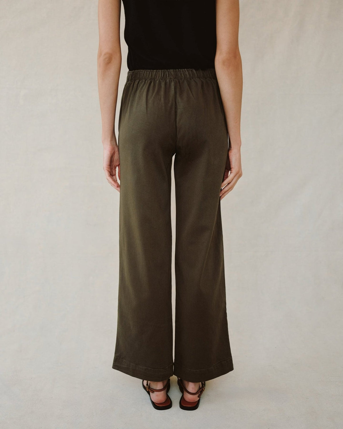 Bella Dahl Catalina Clean Front Wide Pant in Forest Army