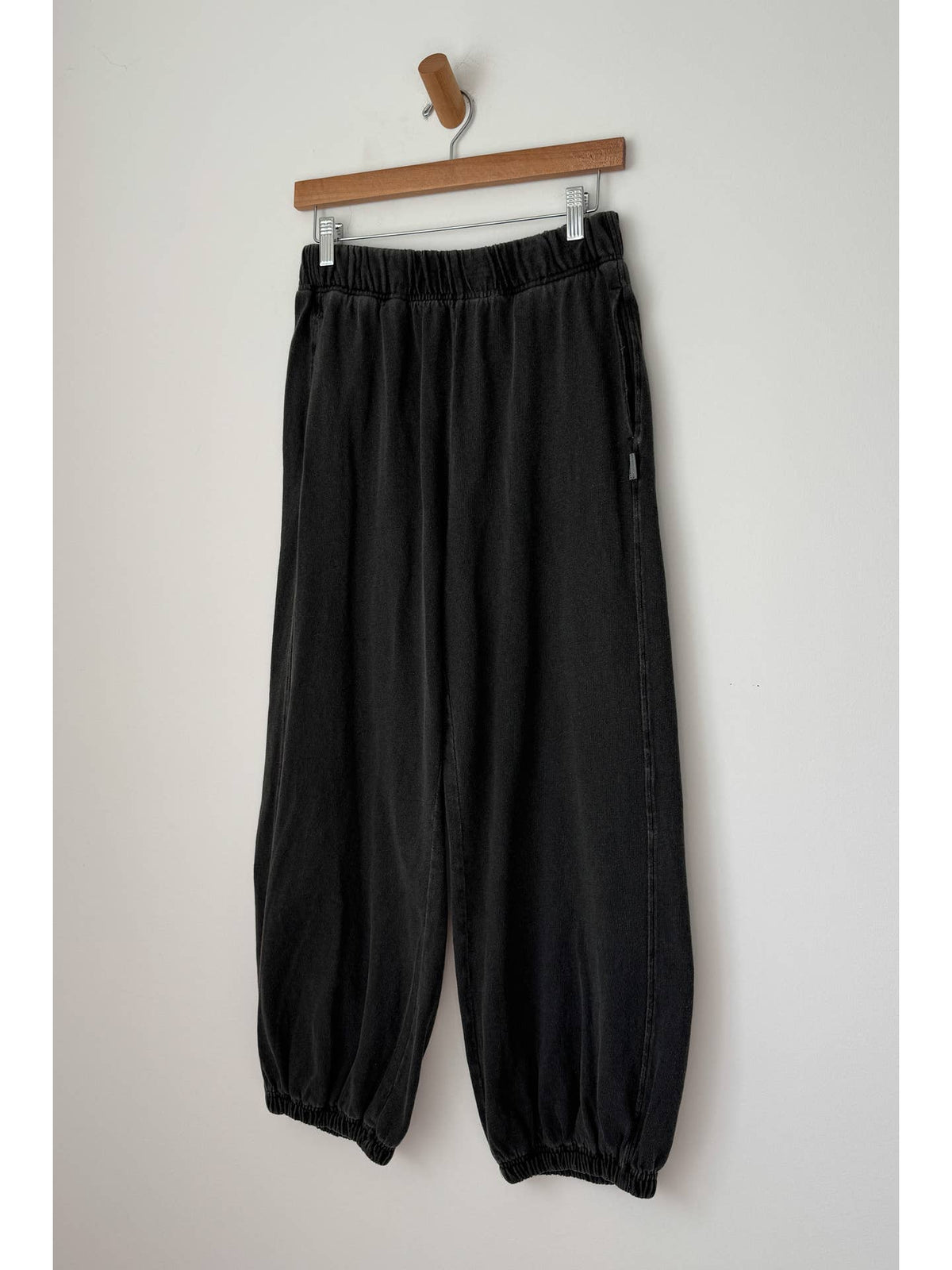 Le Bon Shoppe Balloon Pants in Almost Black