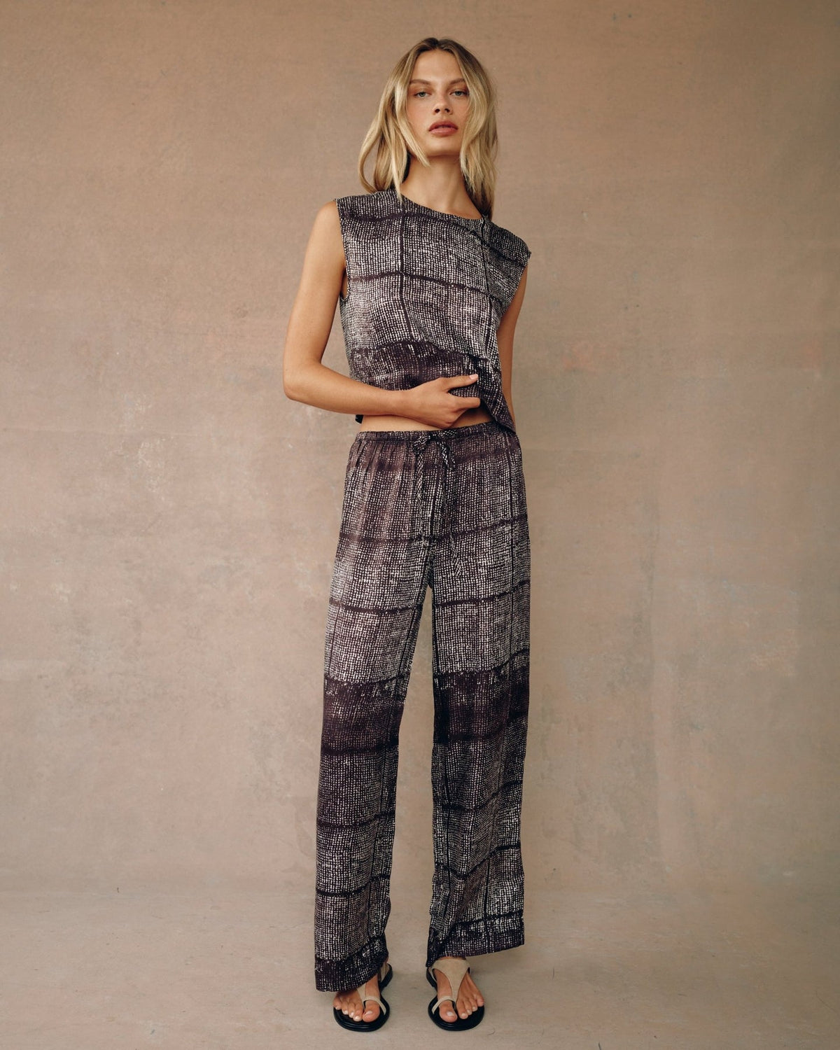 Bella Dahl Wide Leg w/ Wide Hem in Asilah Textured Print